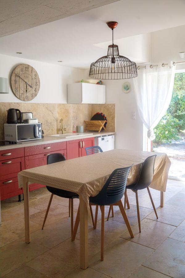 Ferienwohnung L'Etang Des Cigales Uchaux Exterior foto